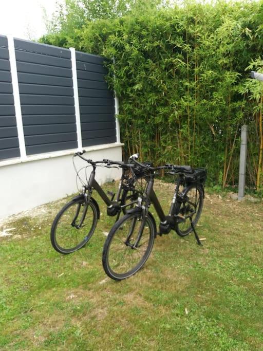 A 1km Des Plages Avec 2 Velos Elec Apartment