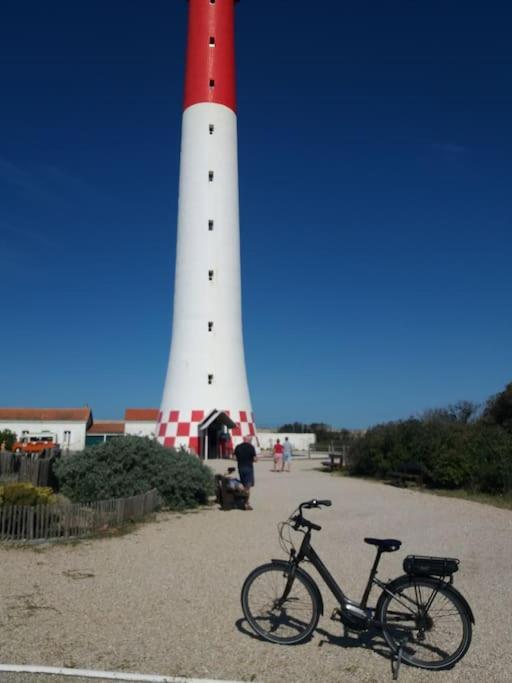 A 1km Des Plages Avec 2 Velos Elec Apartment